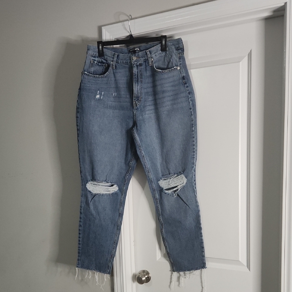 Fashion Nova Light Blue Distressed Cropped Jeans